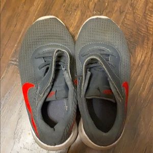 Boys Nike tennis shoes